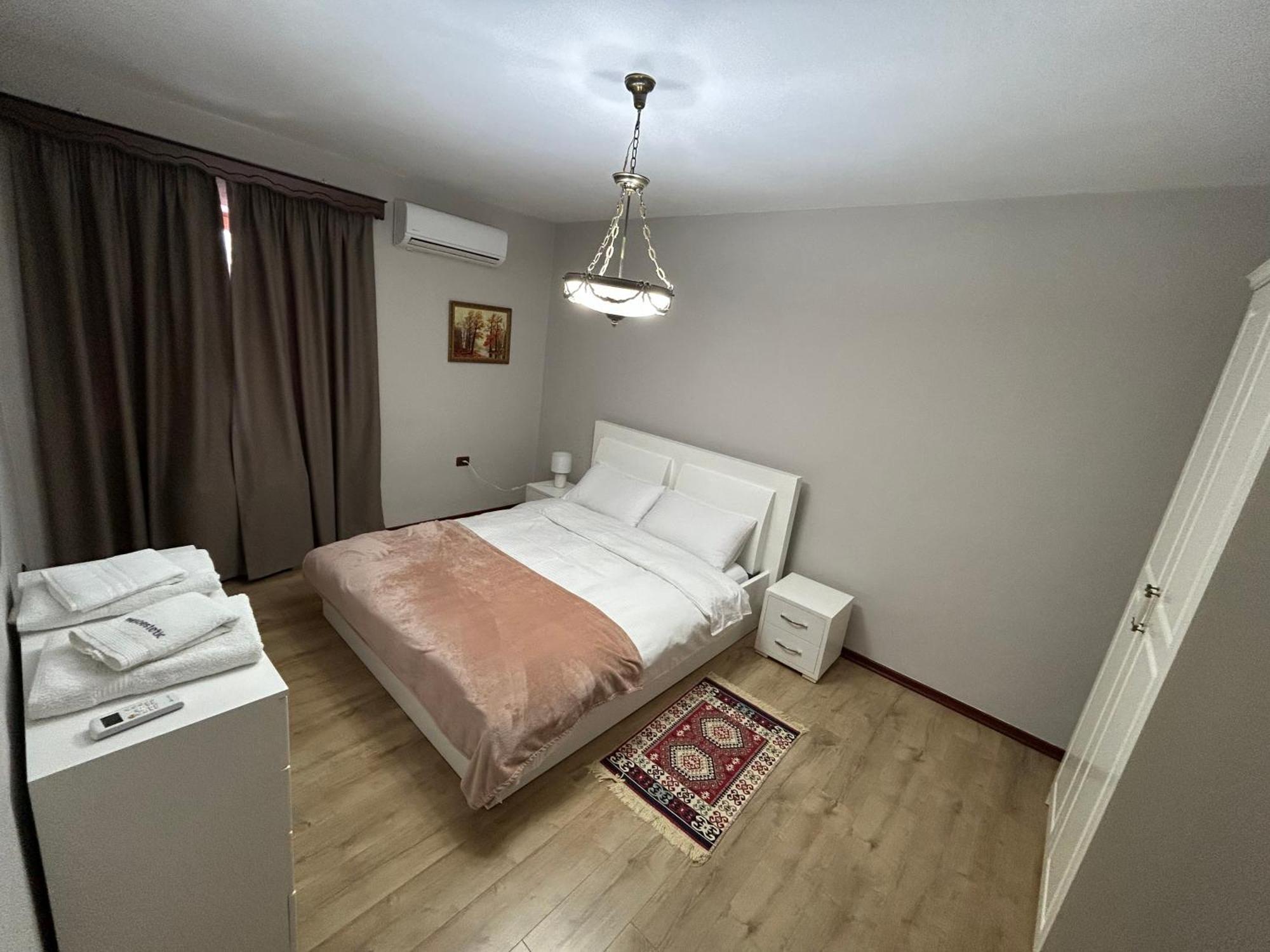 Stela'S Apartment Korce Bagian luar foto
